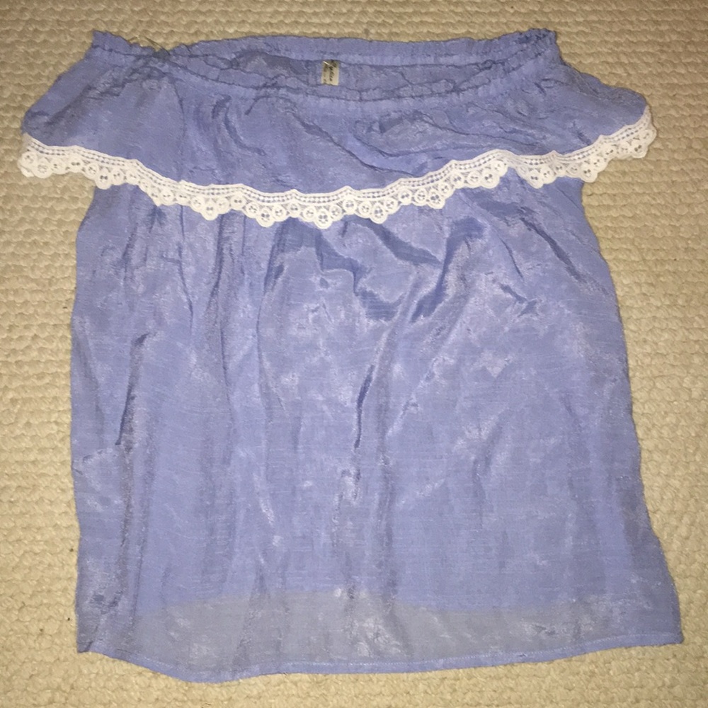 very cute off the shoulder top!